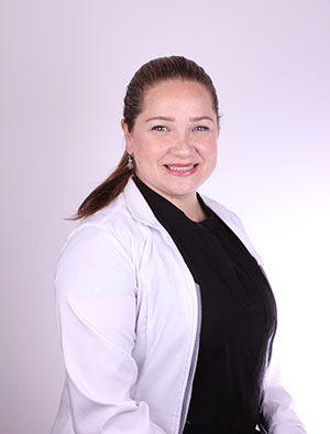 Dr. Lorena Corzo