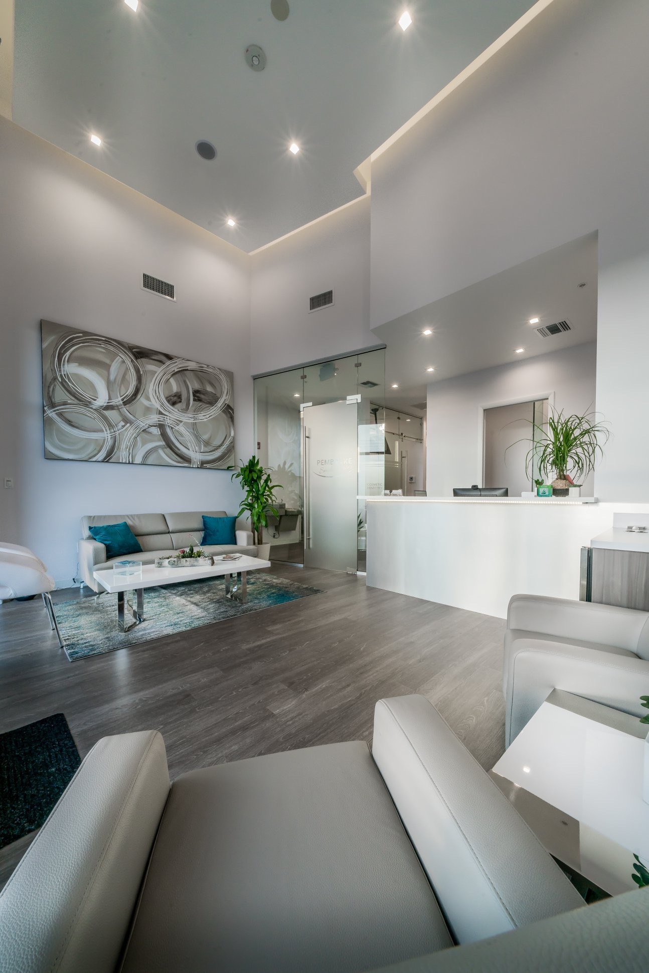 Prosthodontist in Pembroke Pines