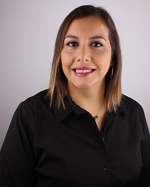 Maria Moya, Financial Coordinator